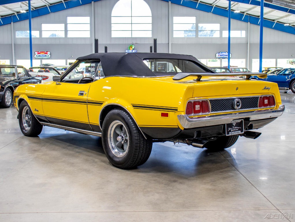 Ford-Mustang-1973-Other-12