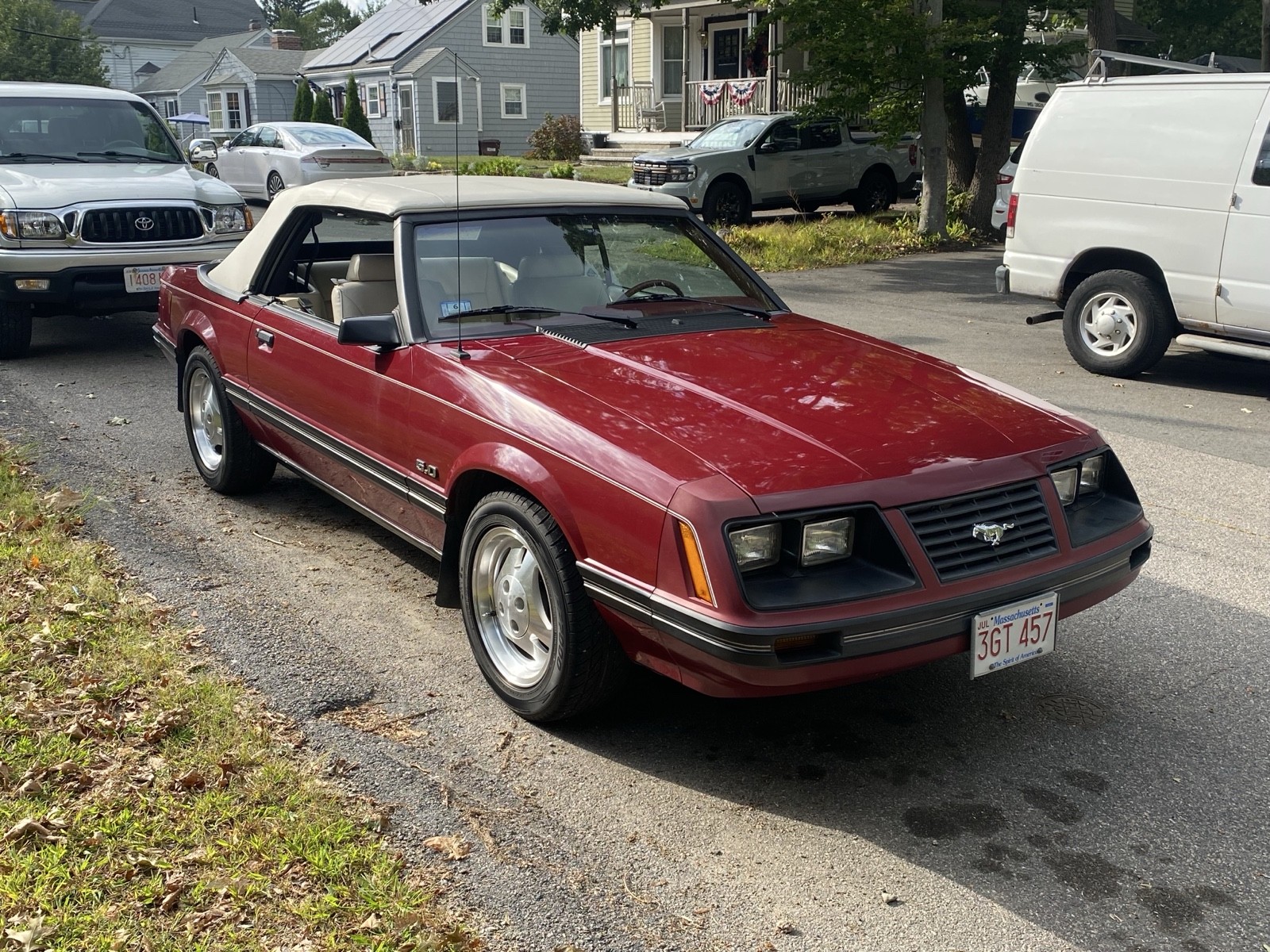 Ford-Mustang-1983-Convertible-1