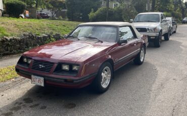 Ford-Mustang-1983-Convertible-2