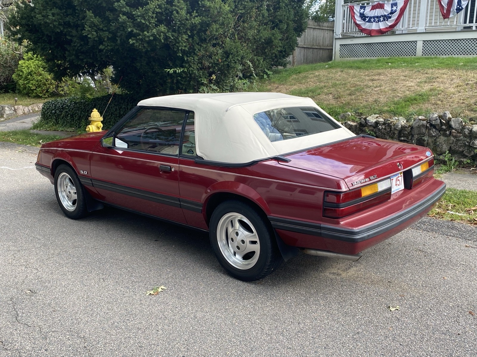 Ford-Mustang-1983-Convertible-3