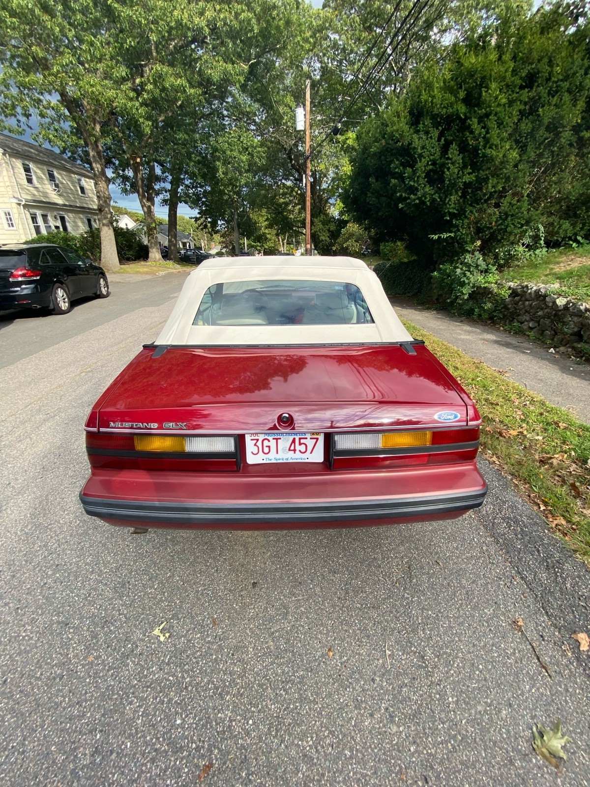 Ford-Mustang-1983-Convertible-4