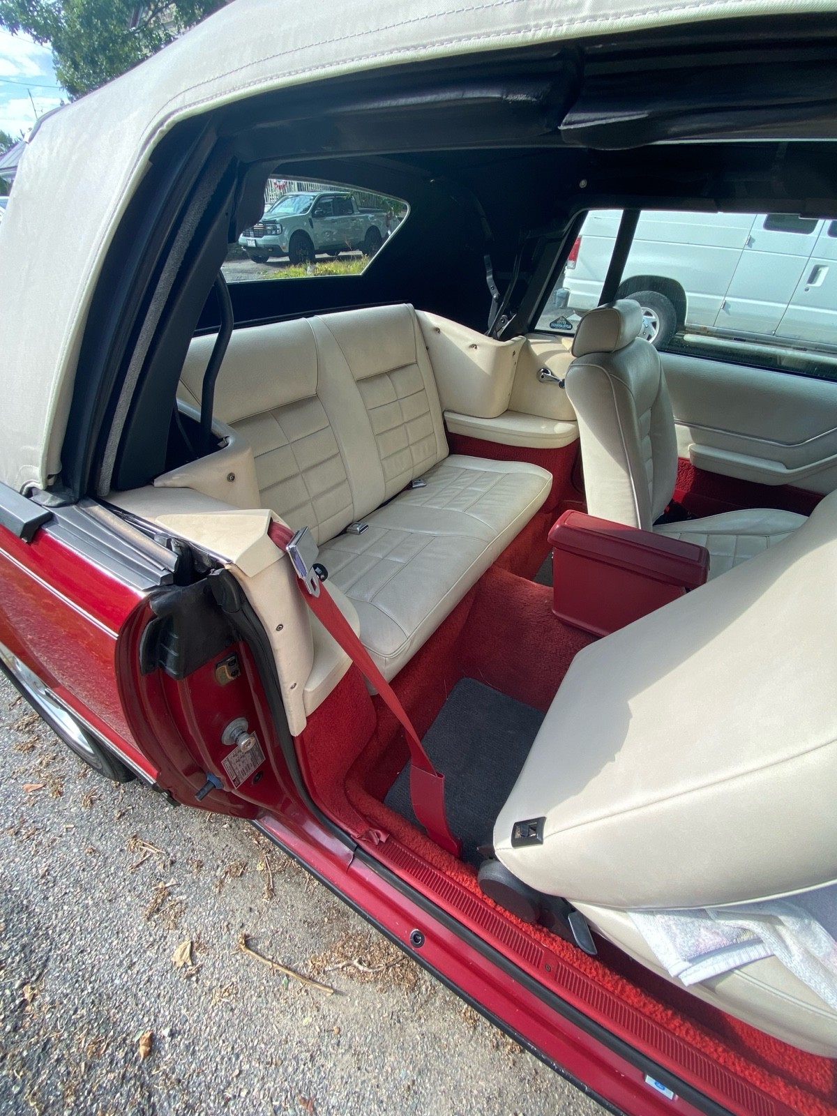 Ford-Mustang-1983-Convertible-8