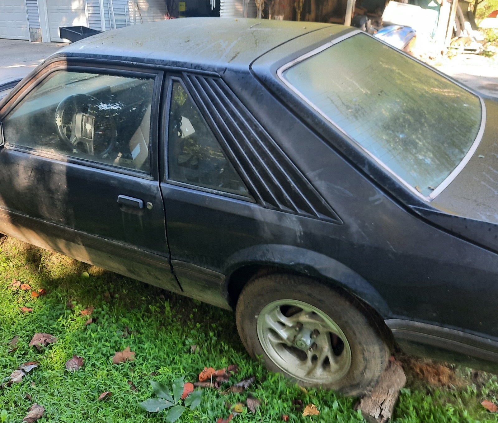 Ford-Mustang-1983-Hatchback-2
