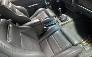 Ford-Mustang-1985-Black-3