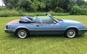 Ford-Mustang-1985-Convertible-10