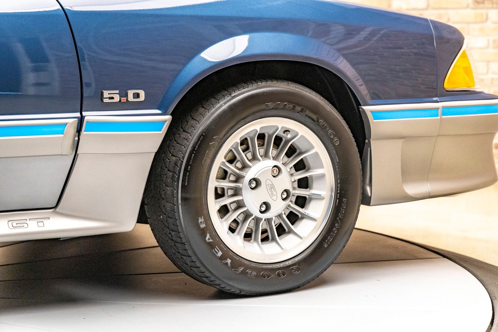 Ford-Mustang-1987-Coupe-13