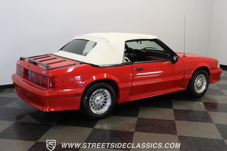 Ford-Mustang-1989-Bright-Red-White-16