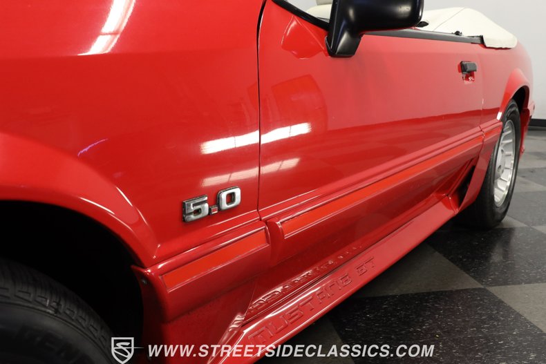 Ford-Mustang-1989-Bright-Red-White-24