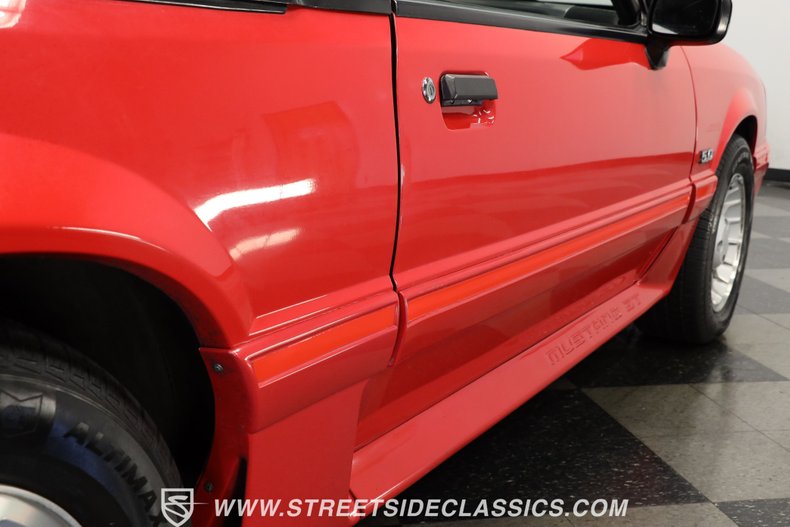 Ford-Mustang-1989-Bright-Red-White-29