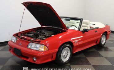 Ford-Mustang-1989-Bright-Red-White-32