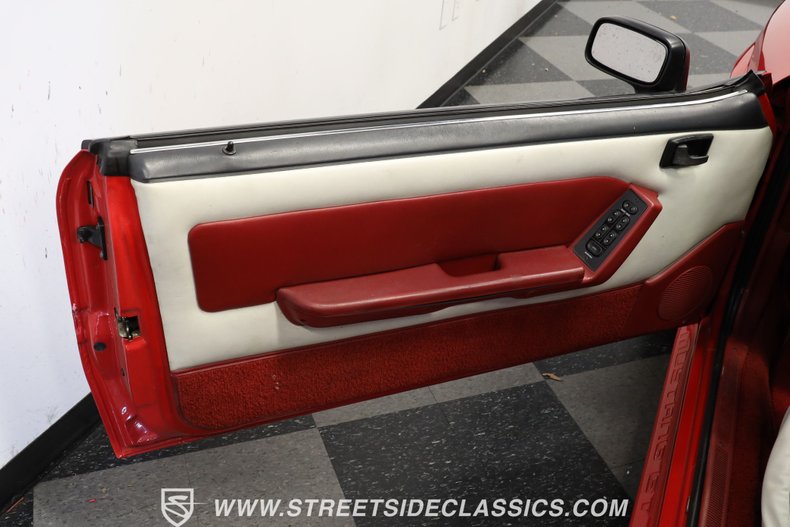 Ford-Mustang-1989-Bright-Red-White-36