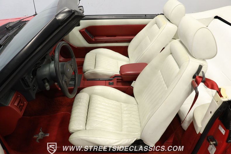 Ford-Mustang-1989-Bright-Red-White-37