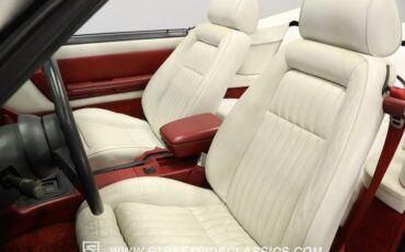 Ford-Mustang-1989-Bright-Red-White-39