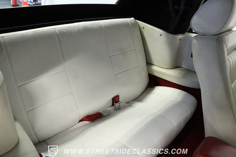 Ford-Mustang-1989-Bright-Red-White-41