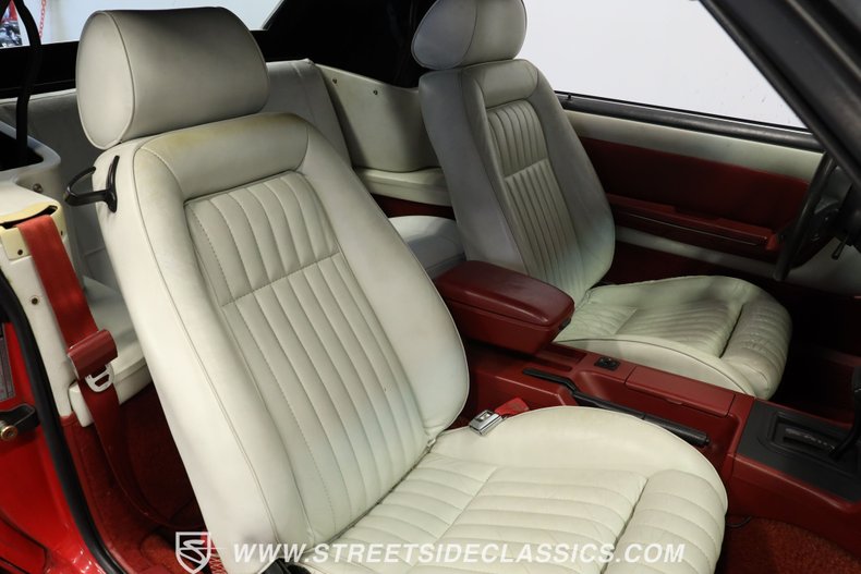 Ford-Mustang-1989-Bright-Red-White-42