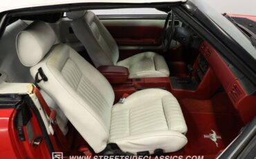 Ford-Mustang-1989-Bright-Red-White-43