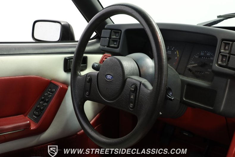 Ford-Mustang-1989-Bright-Red-White-45