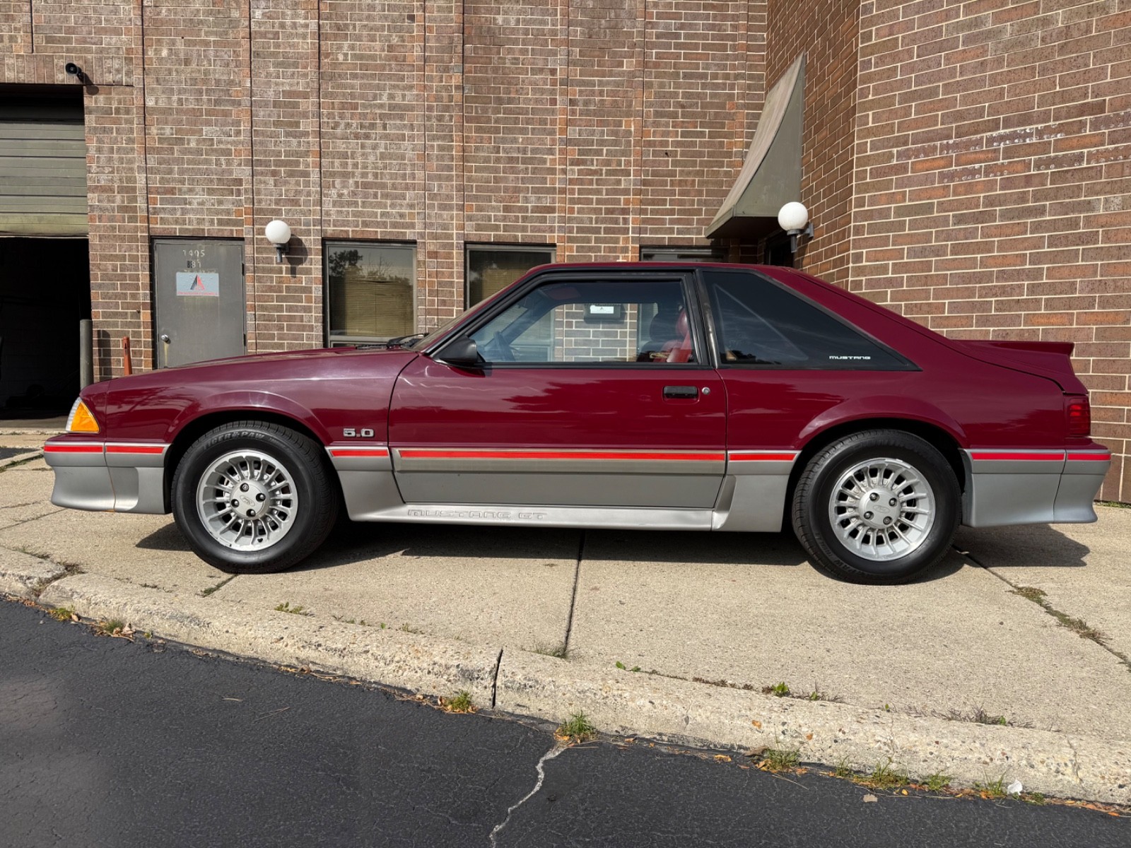 Ford-Mustang-1989-Coupe-2