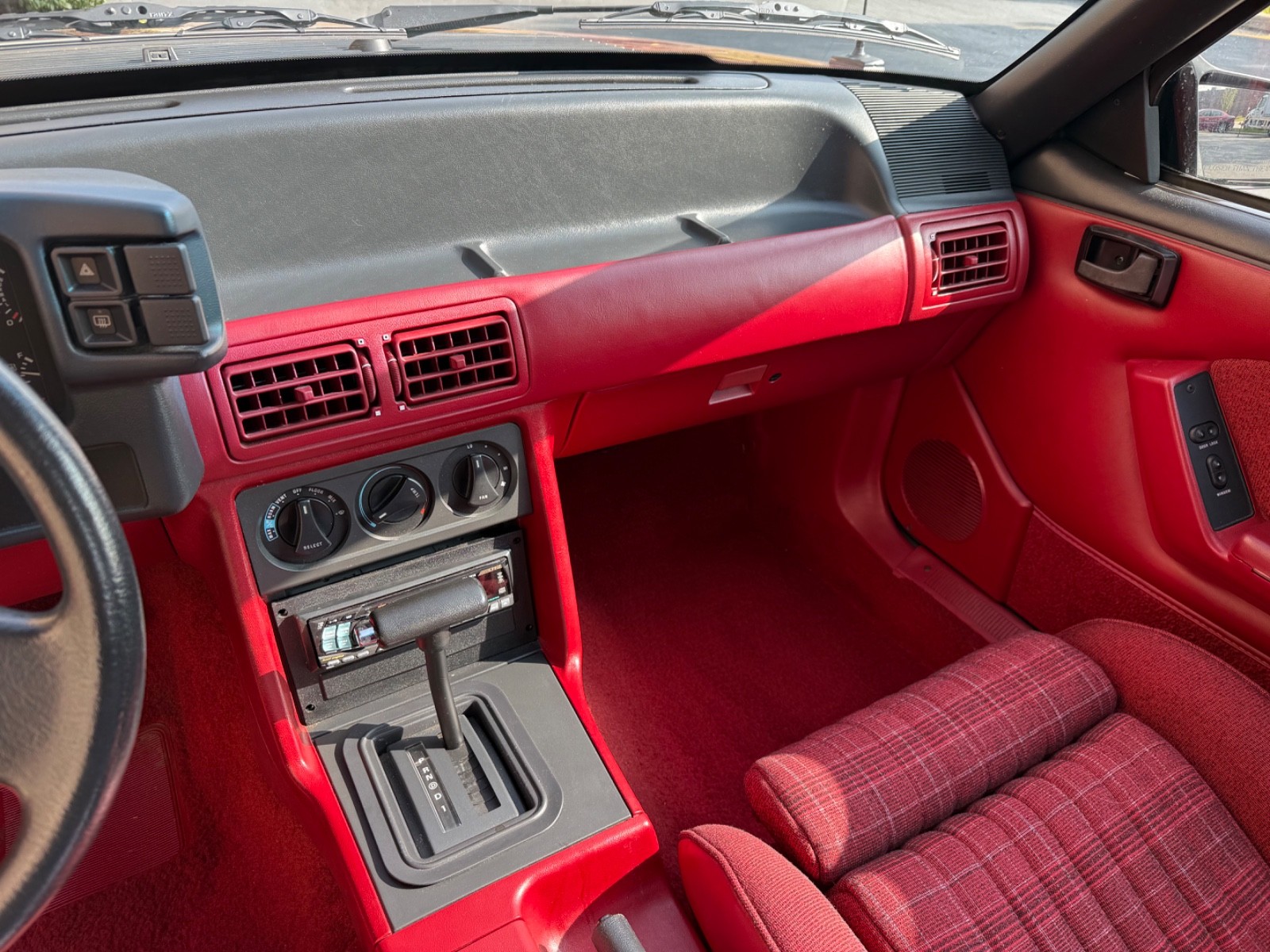 Ford-Mustang-1989-Coupe-27