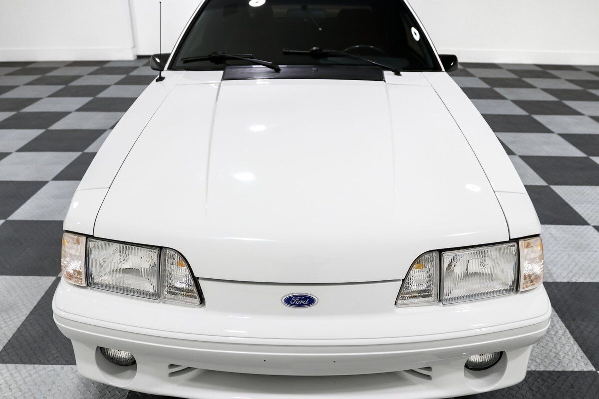 Ford-Mustang-1989-Hatchback-2