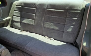 Ford-Mustang-1989-Sedan-10