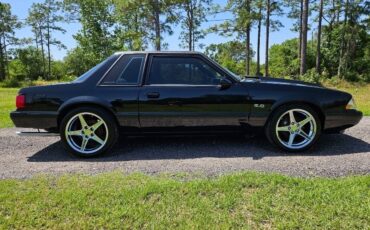 Ford-Mustang-1989-Sedan-4