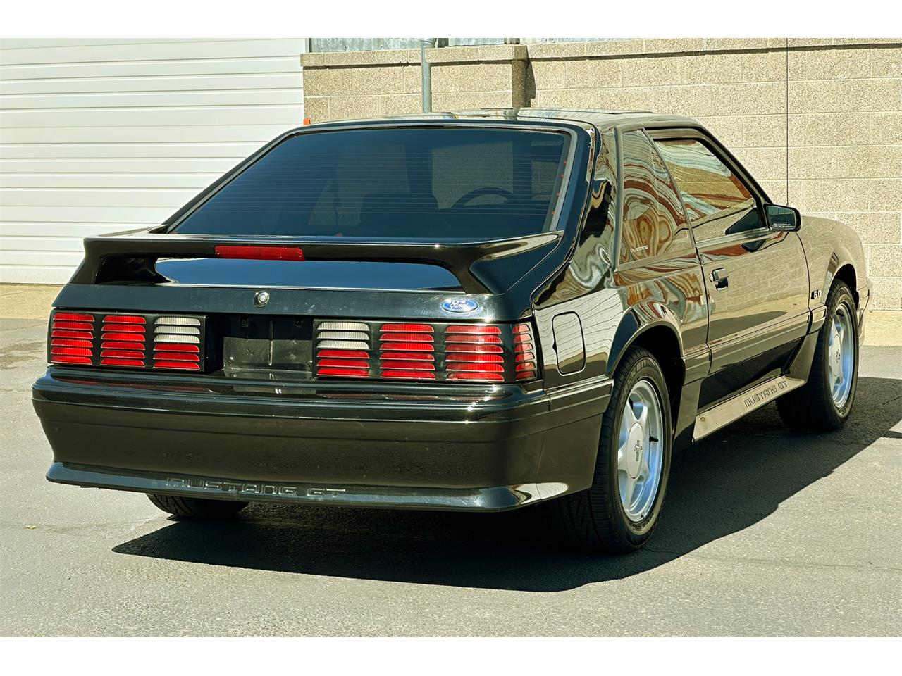 Ford-Mustang-1992-Black-Grey-14