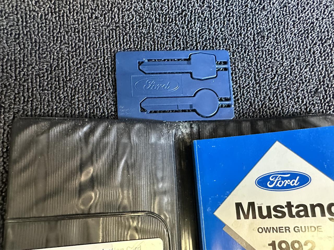 Ford-Mustang-1992-Black-Grey-29
