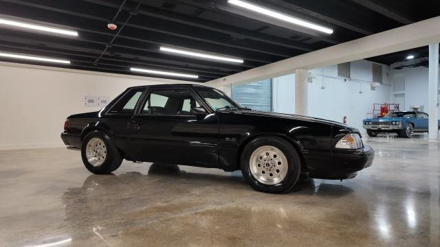 Ford-Mustang-1992-Coupe-3