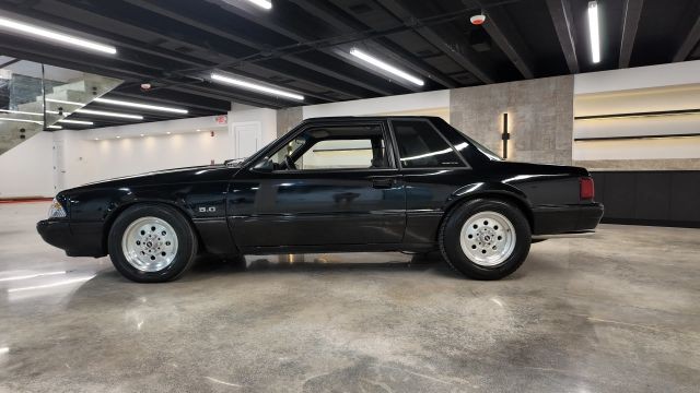 Ford-Mustang-1992-Coupe-4