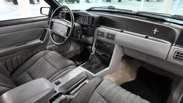 Ford-Mustang-1992-Coupe-7