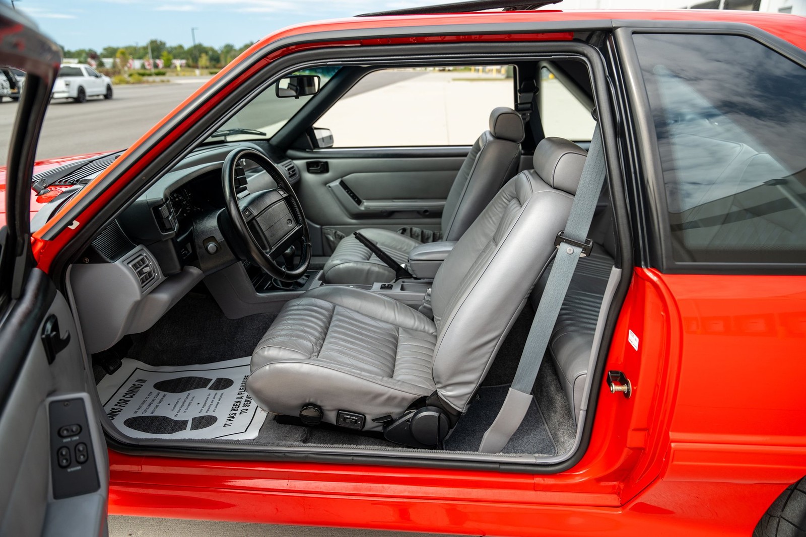 Ford-Mustang-1993-Coupe-36