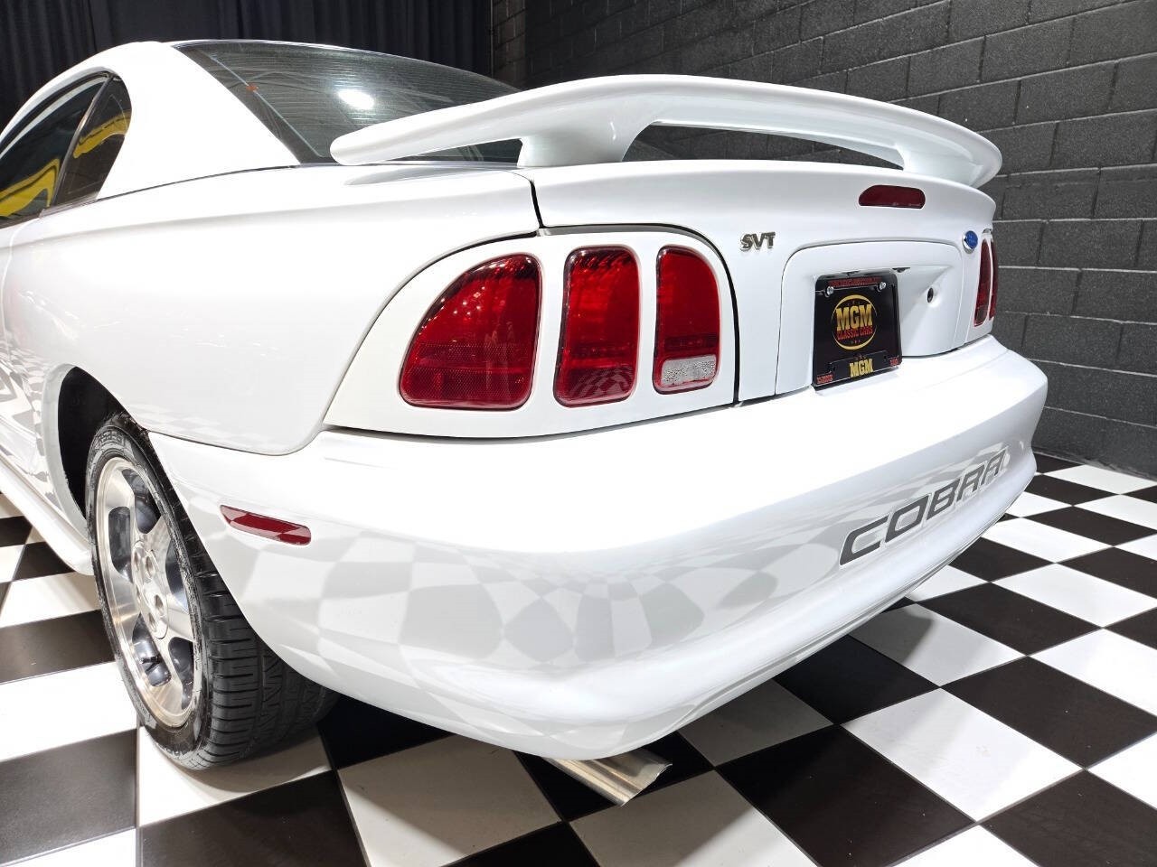 Ford-Mustang-1996-Coupe-35