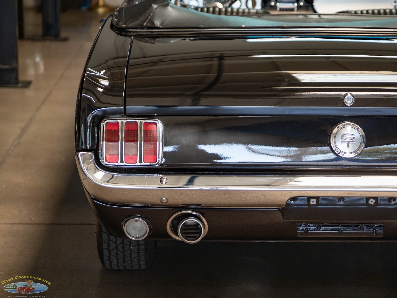 Ford-Mustang-289-V8-Convertible-1966-2-Door-Convertible-19