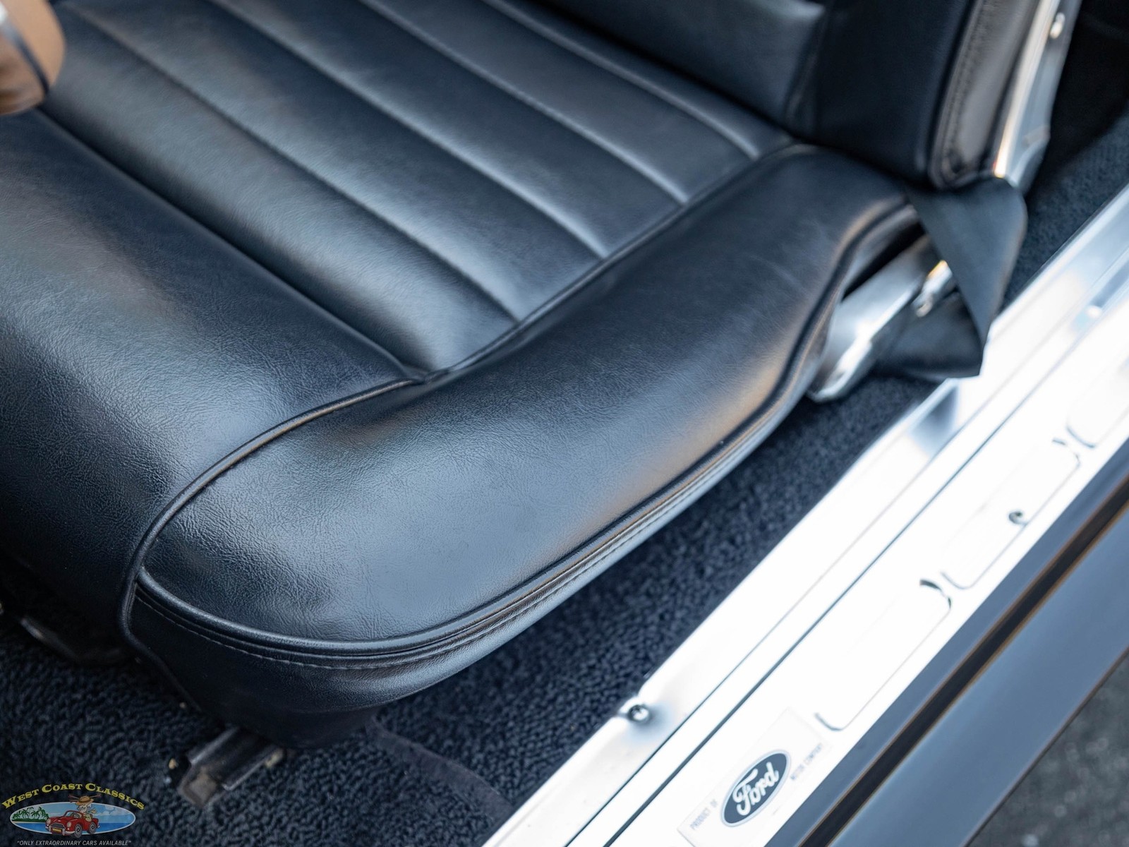 Ford-Mustang-289-V8-Convertible-1966-2-Door-Convertible-30