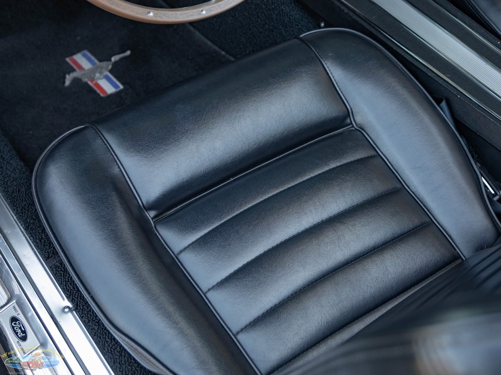 Ford-Mustang-289-V8-Convertible-1966-2-Door-Convertible-35