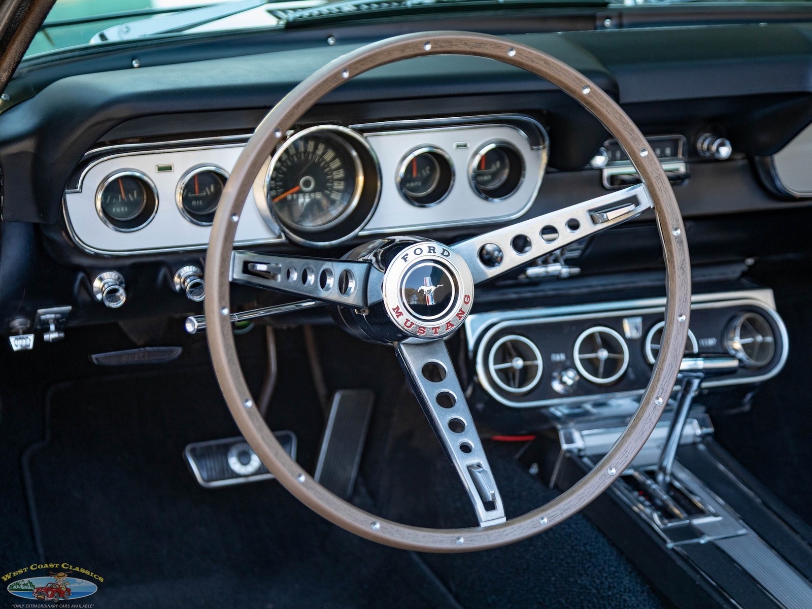 Ford-Mustang-289-V8-Convertible-1966-2-Door-Convertible-37