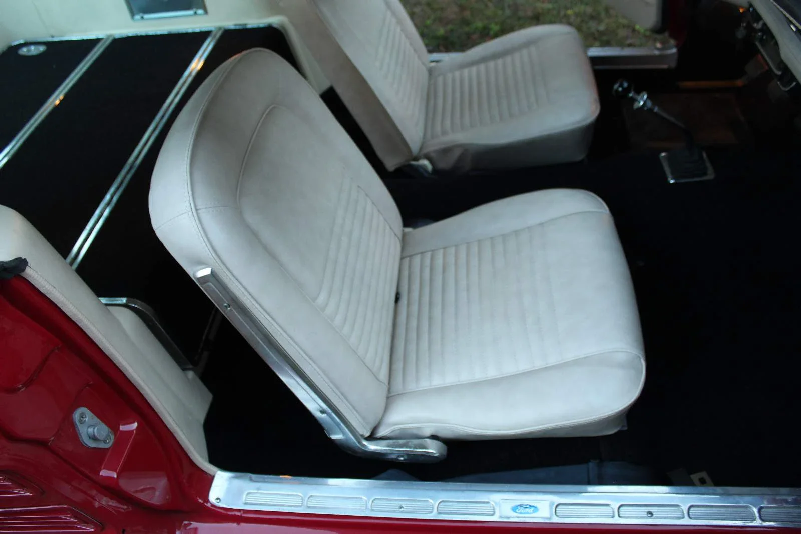 Ford-Mustang-390-s-code-1967-Red-White-20