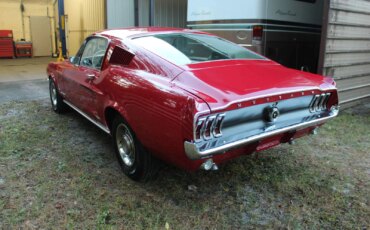 Ford-Mustang-390-s-code-1967-Red-White-3