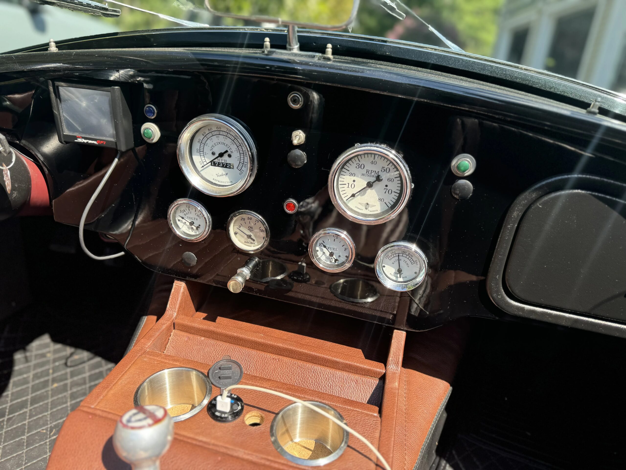 Ford-Mustang-cobra-convertible-1965-Black-Brown-2