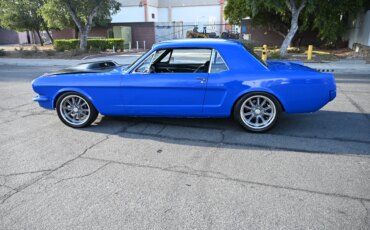 Ford-Mustang-cobra-coupe-1966-Blue-Black-25