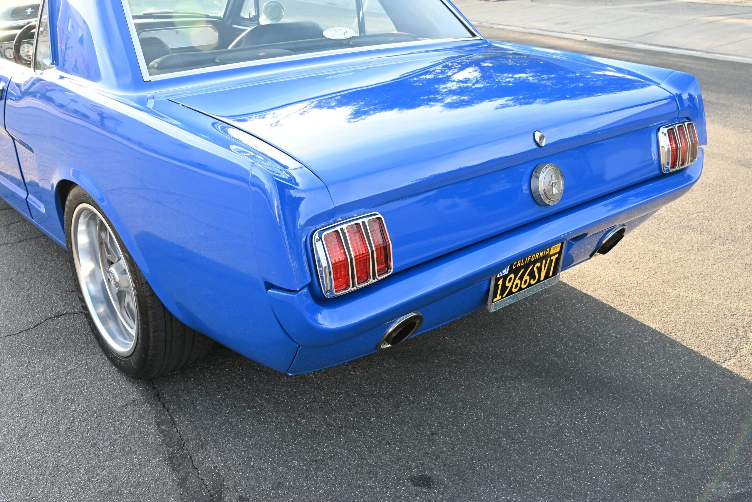 Ford-Mustang-cobra-coupe-1966-Blue-Black-27