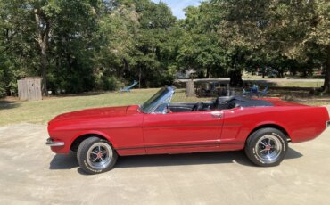 Ford-Mustang-convertible-1965-Red-Black-5