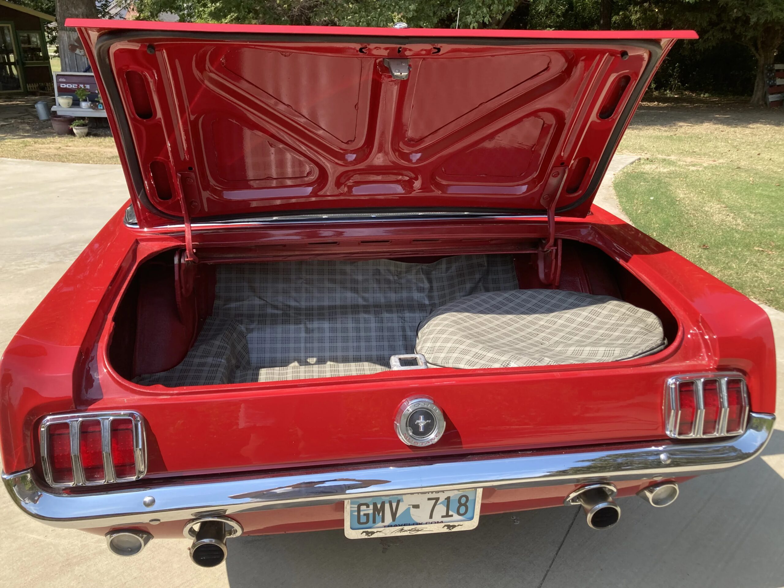 Ford-Mustang-convertible-1965-Red-Black-7