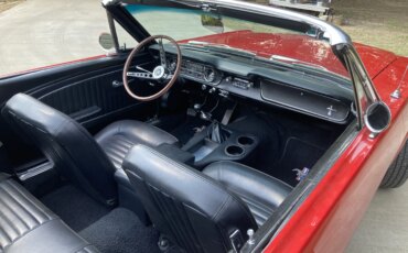 Ford-Mustang-convertible-1965-Red-Black-8