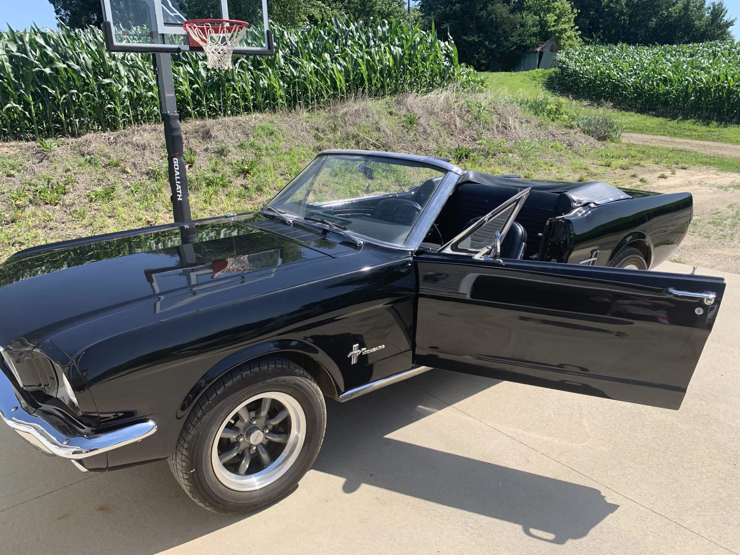 Ford-Mustang-convertible-1966-Black-Black