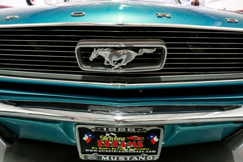 Ford-Mustang-convertible-1966-Blue-Blue-2