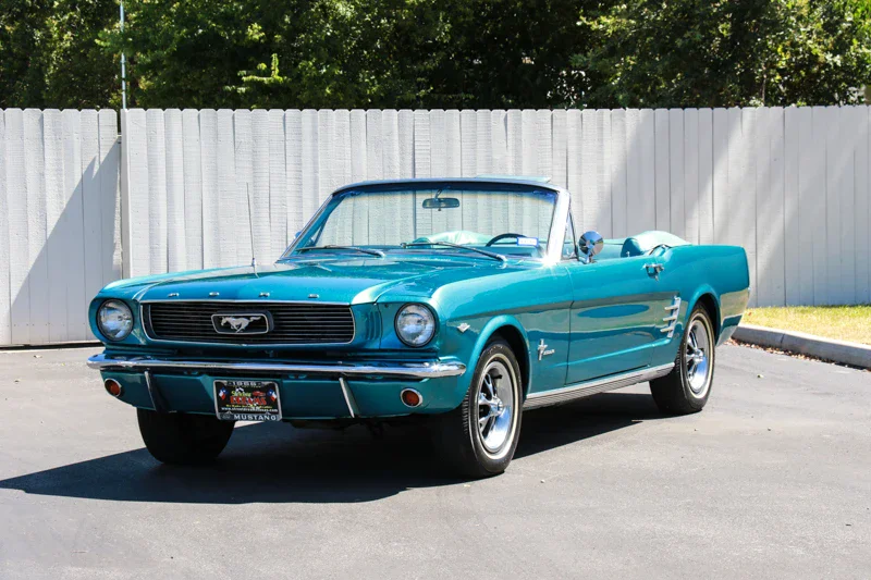 Ford-Mustang-convertible-1966-Blue-Blue-4