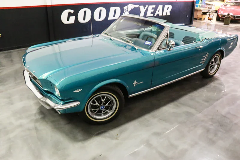 Ford-Mustang-convertible-1966-Blue-Blue