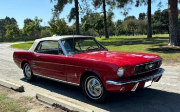 Ford-Mustang-convertible-1966-Red-Black-1